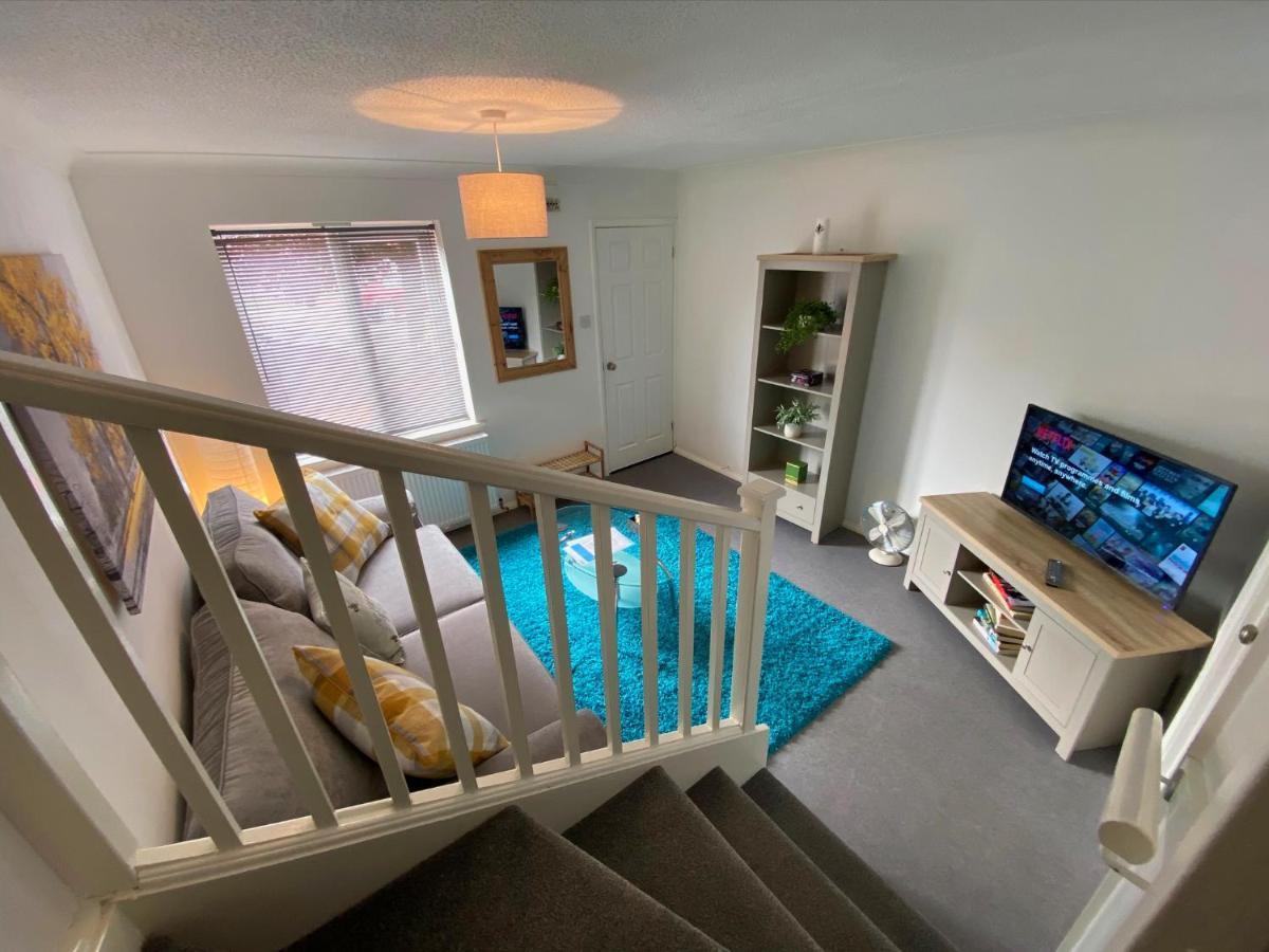 2 Bedroom Private House Near Bedford Town And Train Station Exteriör bild