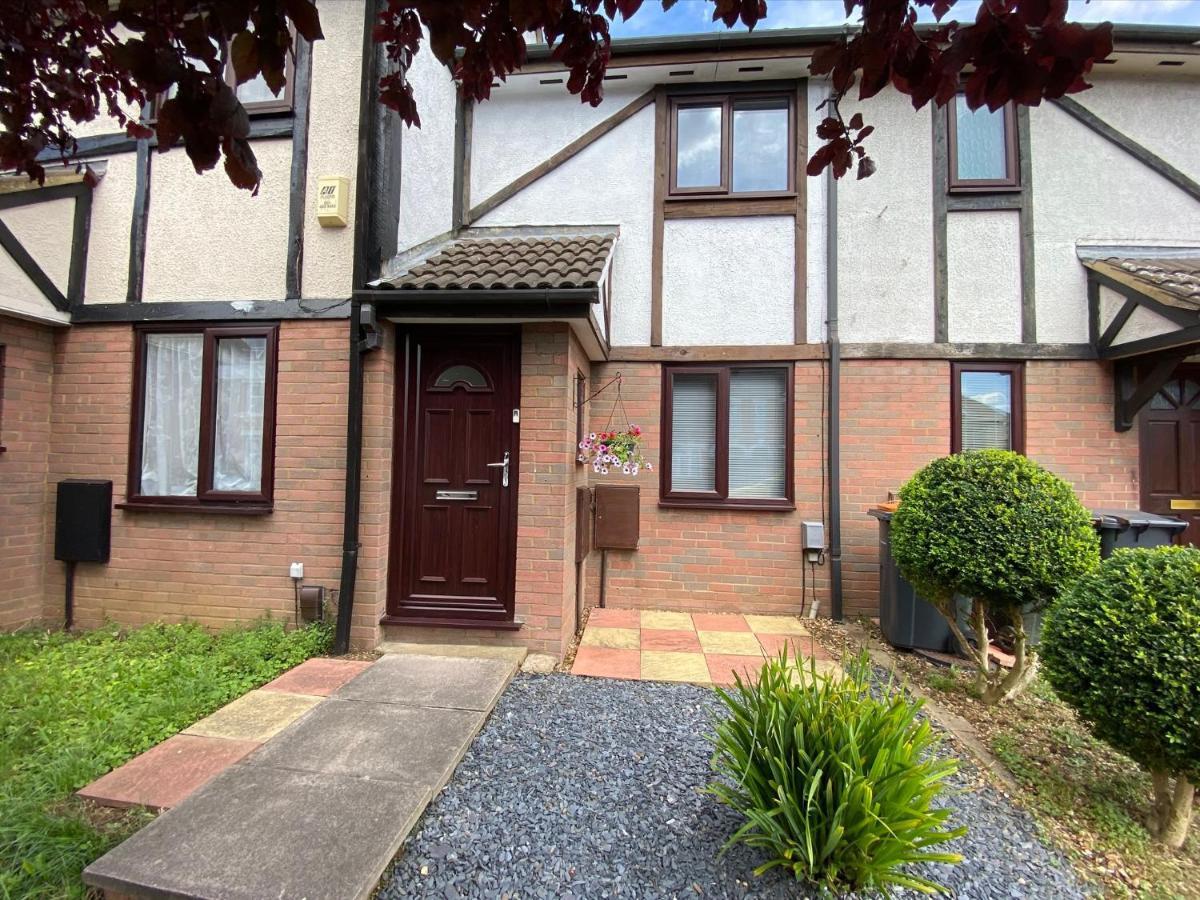 2 Bedroom Private House Near Bedford Town And Train Station Exteriör bild