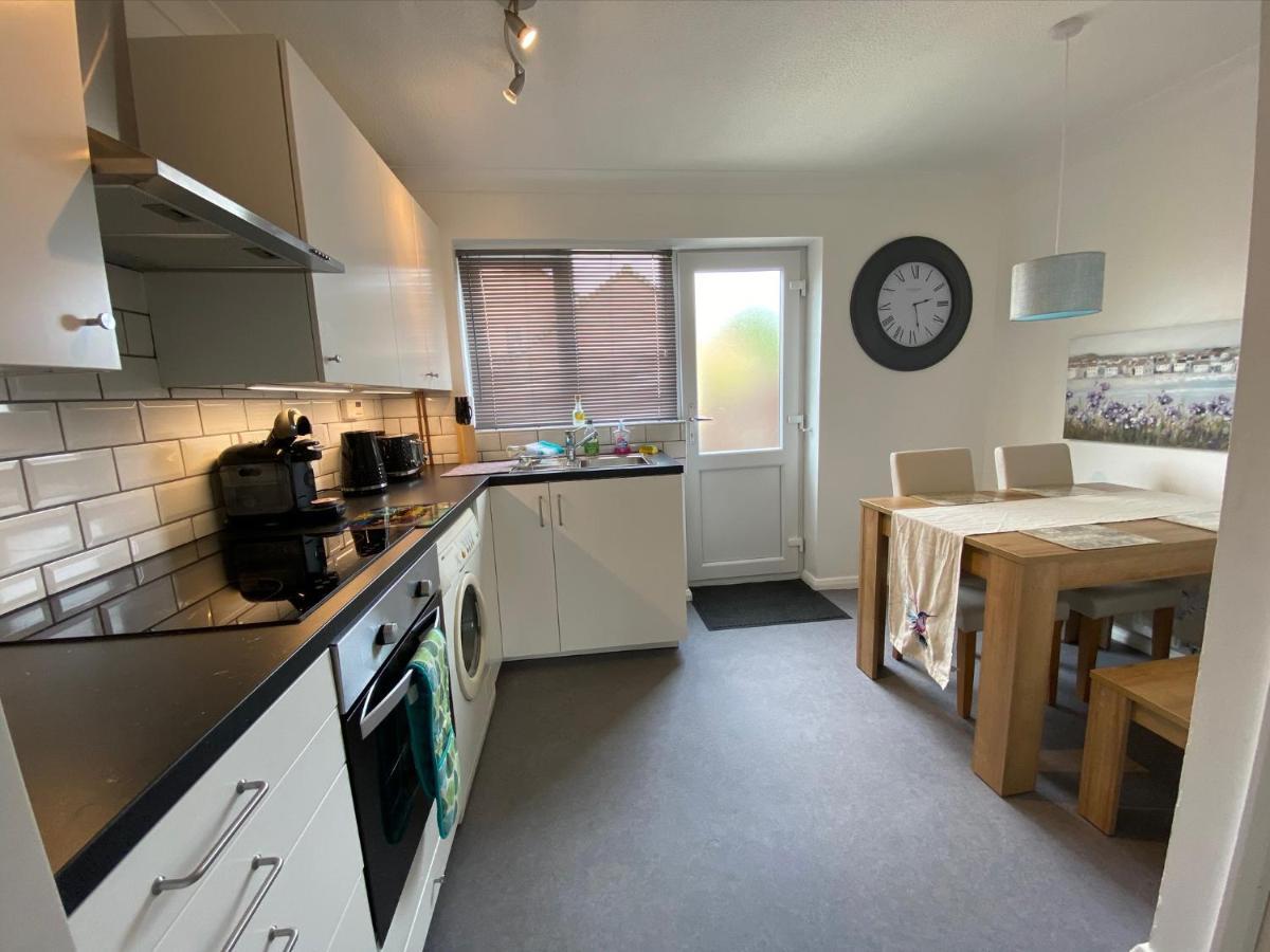 2 Bedroom Private House Near Bedford Town And Train Station Exteriör bild