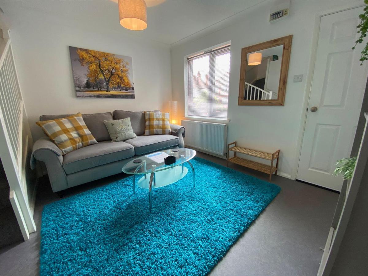 2 Bedroom Private House Near Bedford Town And Train Station Exteriör bild
